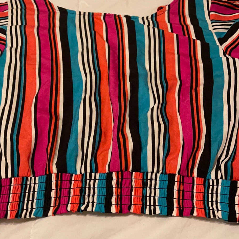 Multi color tie back crop top with flare sleeves